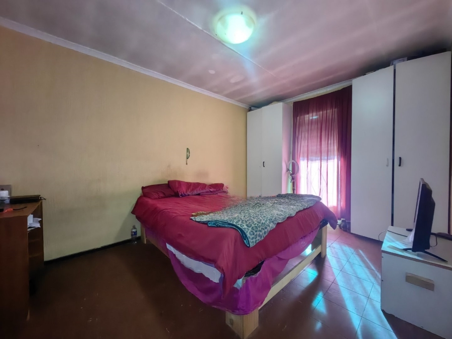 3 Bedroom Property for Sale in Lentegeur Western Cape